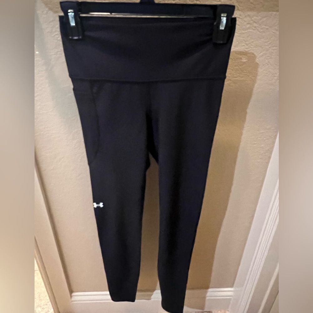 Under Armor Leggings - Black - Size Small